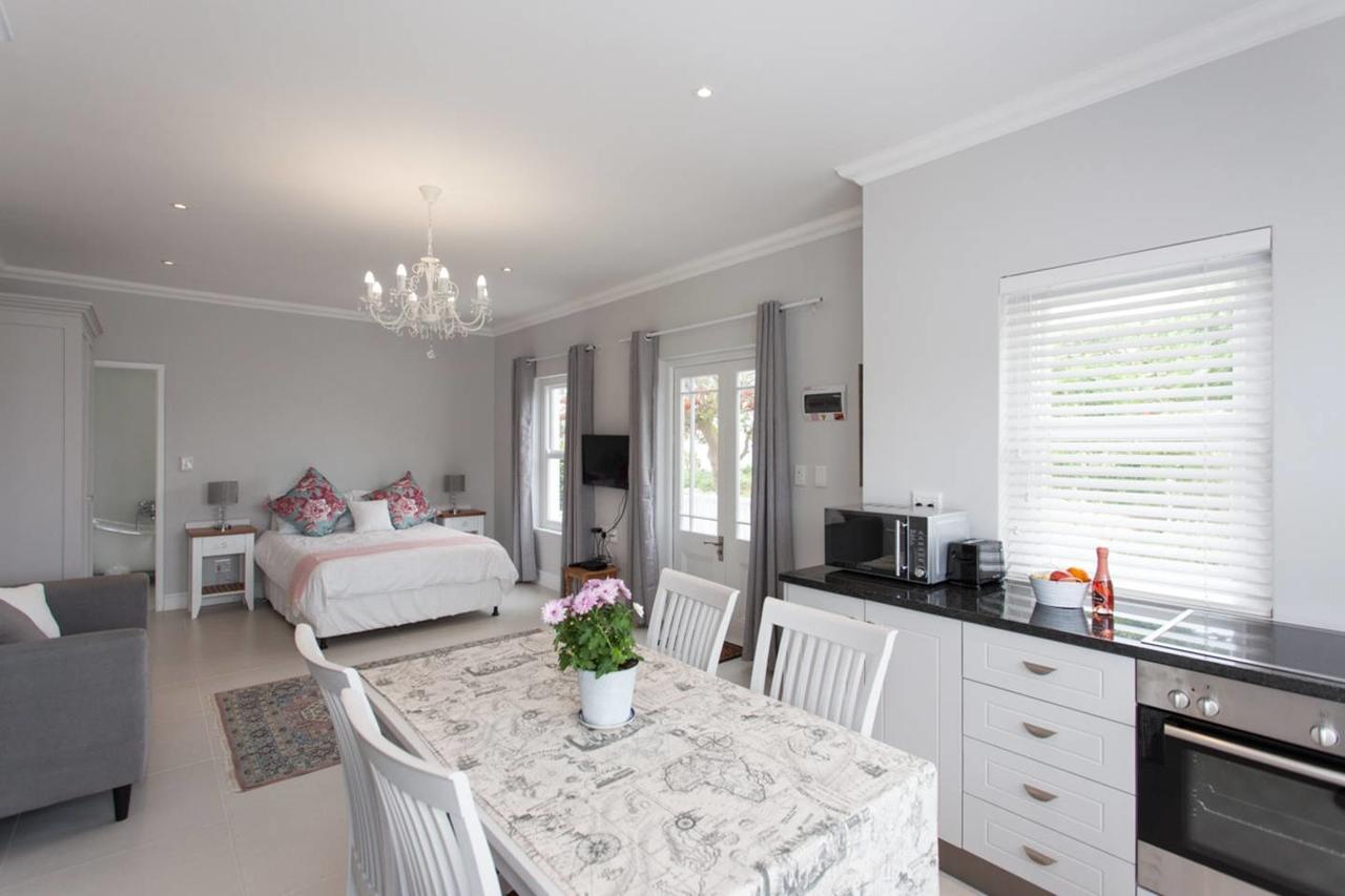 Appartamento Coral Tree Hermanus Esterno foto